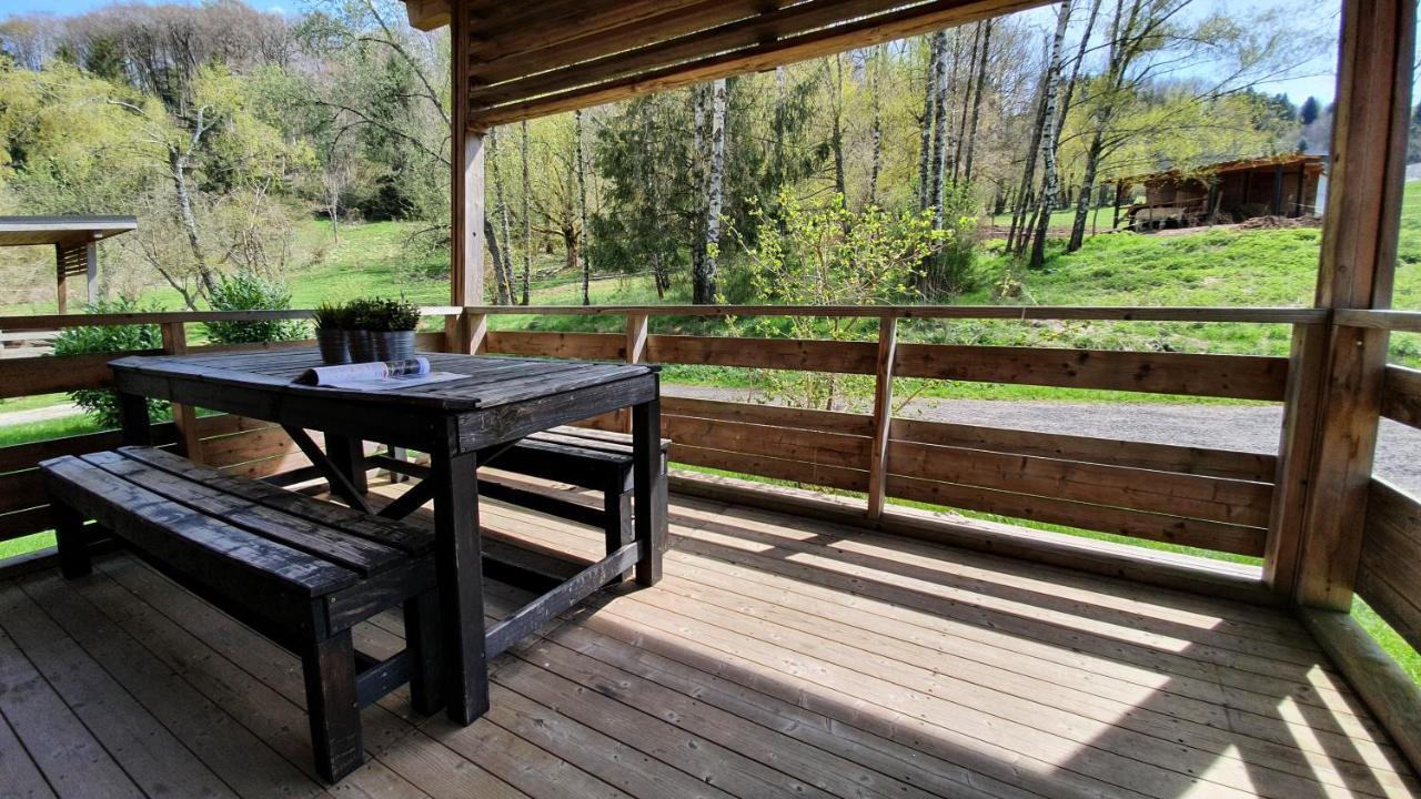 Camping Les Vernieres La Bourboule Sancy Экстерьер фото