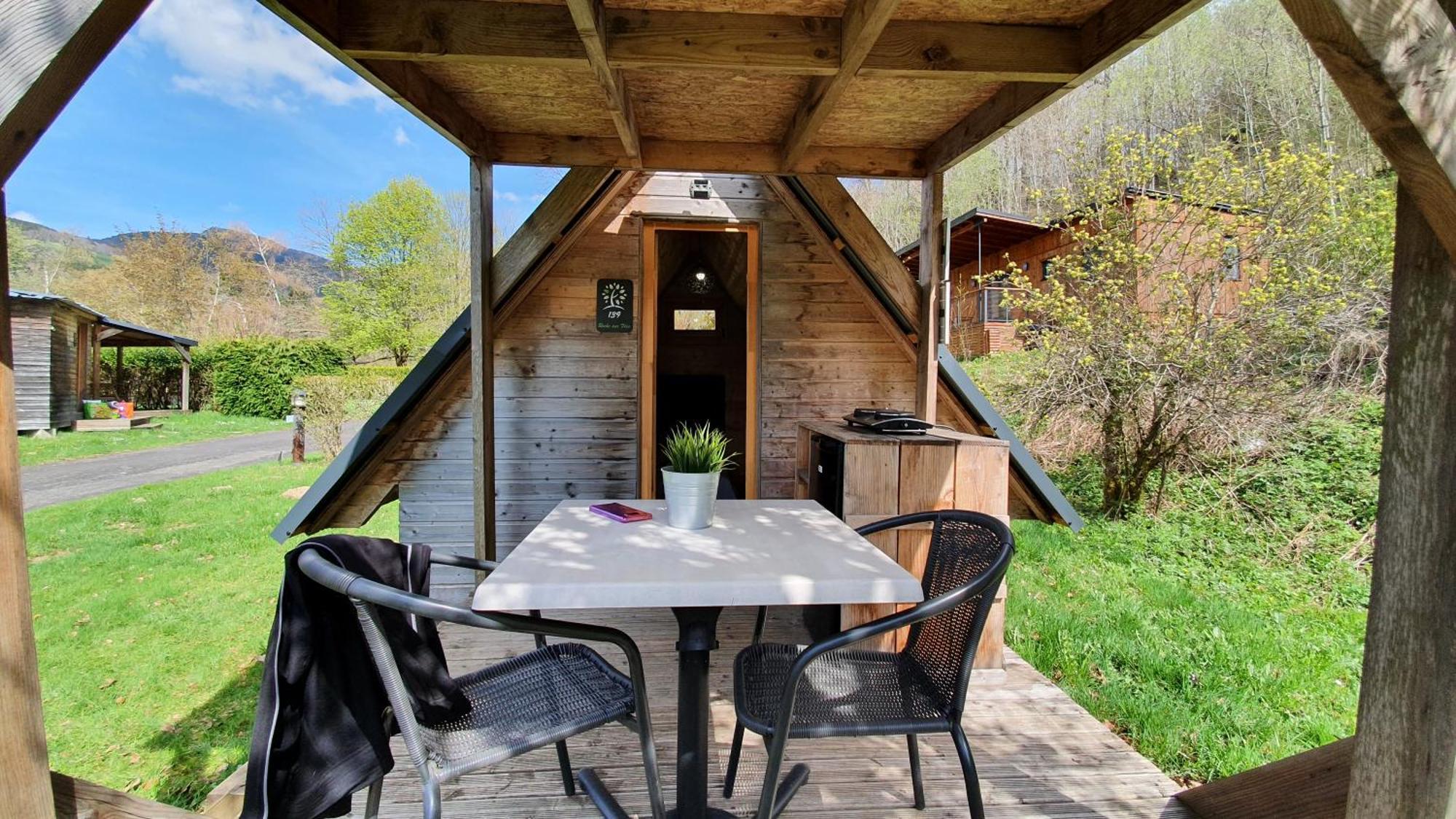 Camping Les Vernieres La Bourboule Sancy Экстерьер фото