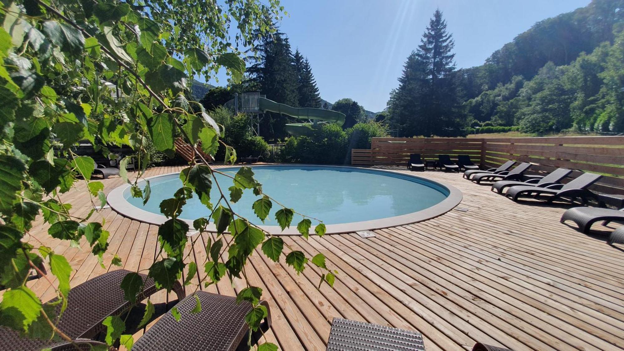Camping Les Vernieres La Bourboule Sancy Экстерьер фото